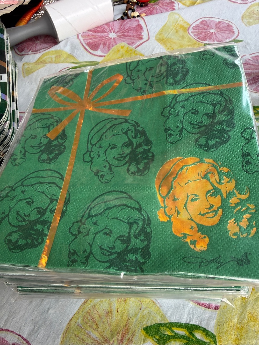 NWT Sealed DOLLY PARTON 16piece Napkins set of 16 matching plates sold sep
